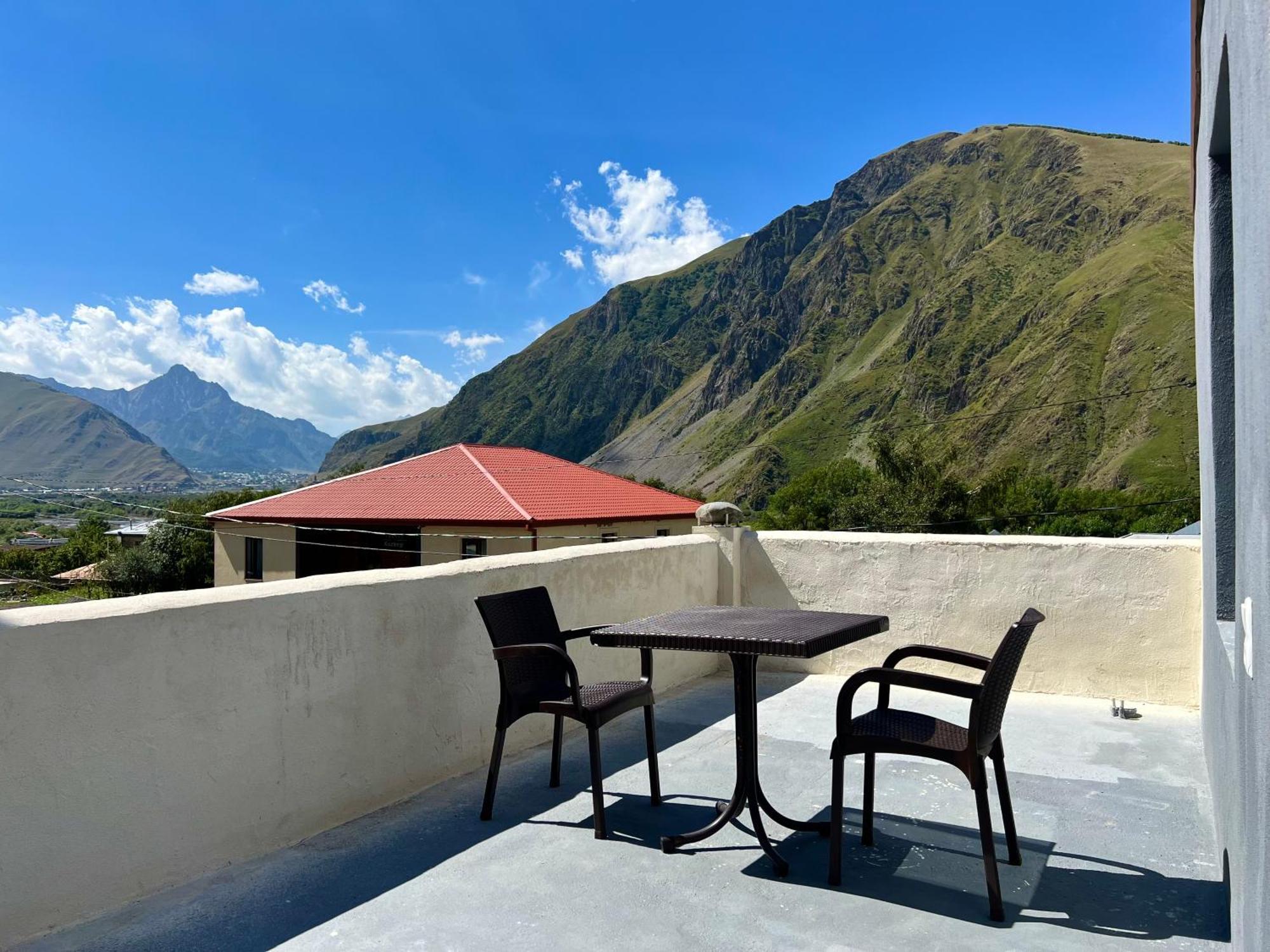 Kazbegi Green Yard Eksteriør billede