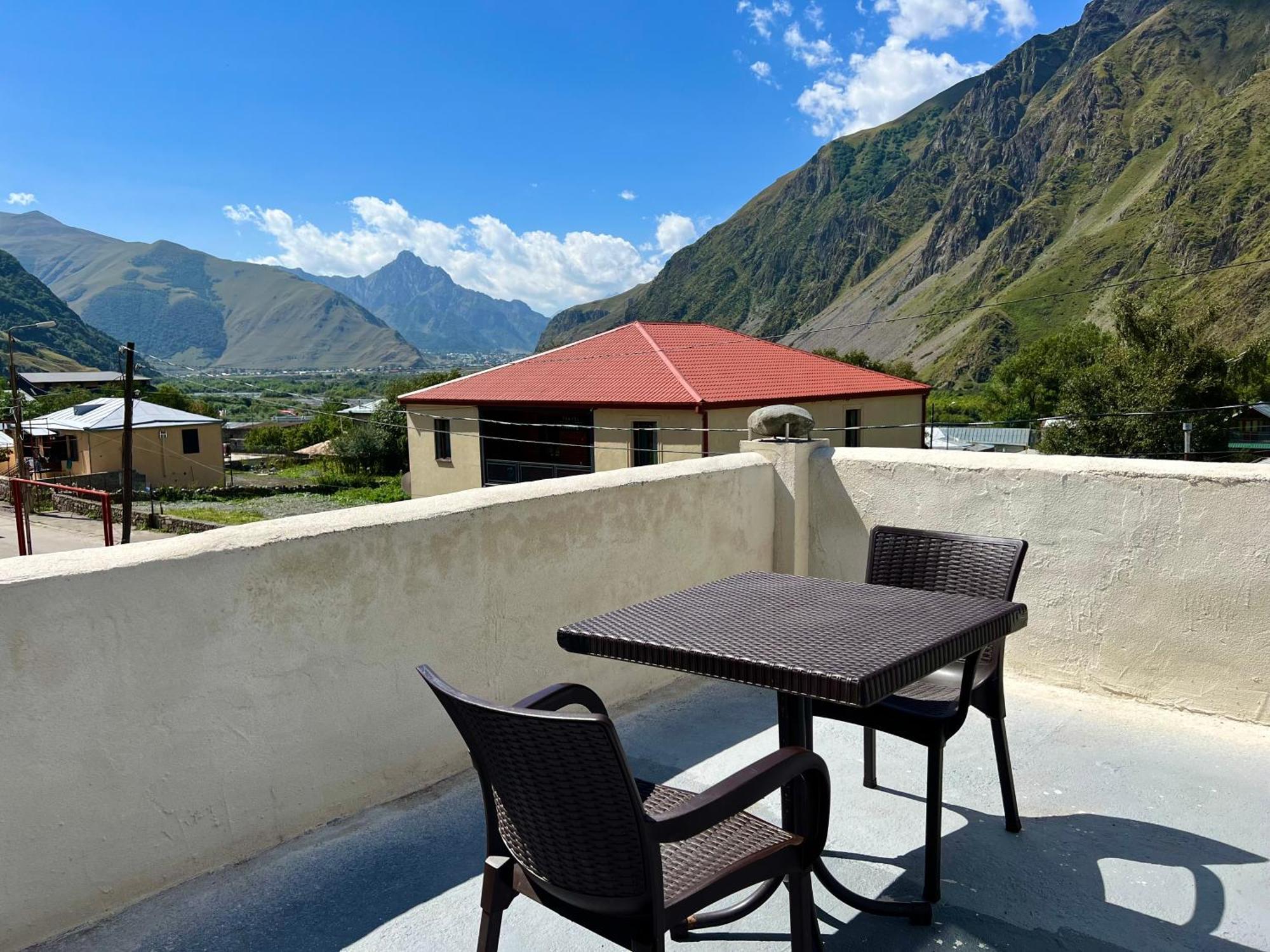 Kazbegi Green Yard Eksteriør billede